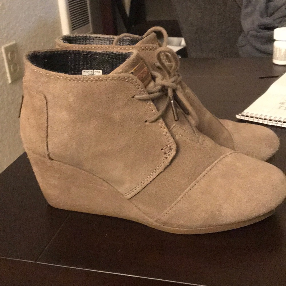 Toms wedges